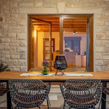 Villa Brig By Guide *