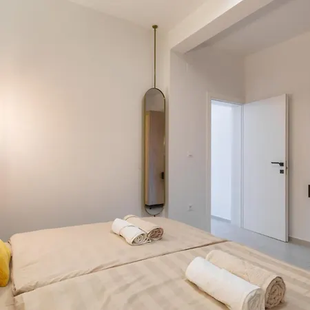 Brig By Guide * Blato